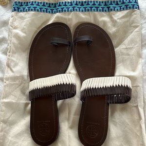 Tory Burch Sandals in brown and creamy white
